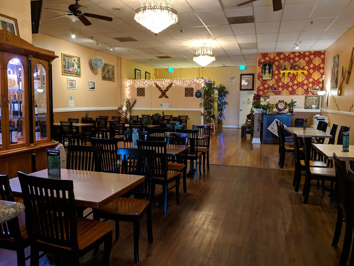 Maya Thai Laos Restaurant